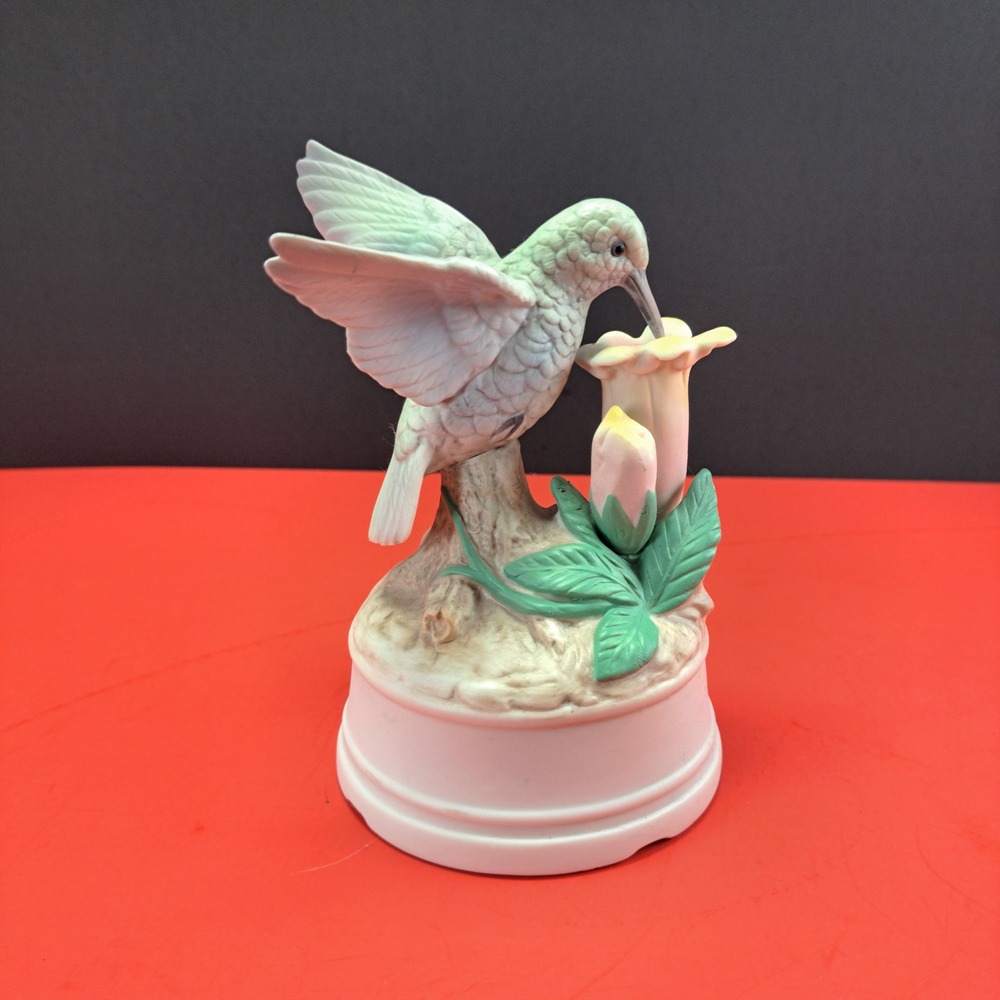 VTG Crowning Touch Hummingbird Music Box Porcelain Green Pink Excellent Japan